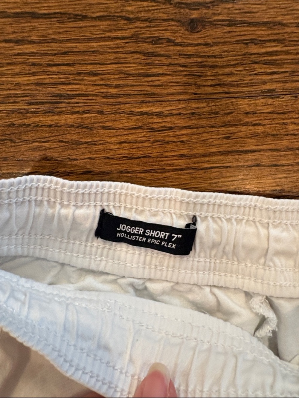 Hollister Men's White 7” Drawstring Jogger Shorts size Large - Picture 2 of 4